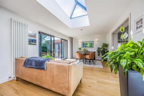 15 Sinah Lane, Hayling Island-Small-PorticoMarketi