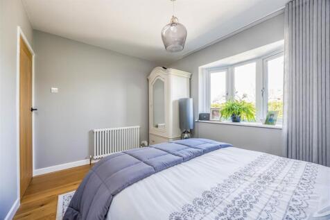 15 Sinah Lane, Hayling Island-Small-PorticoMarketi