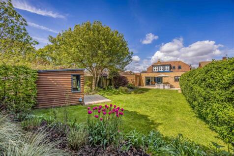 15 Sinah Lane, Hayling Island-Small-PorticoMarketi
