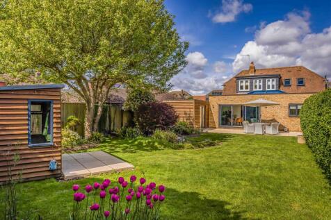 15 Sinah Lane, Hayling Island-Small-PorticoMarketi