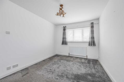 100 Fathoms Reach, Hayling Island-Small-PorticoMar