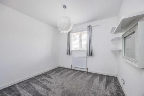 100 Fathoms Reach, Hayling Island-Small-PorticoMar