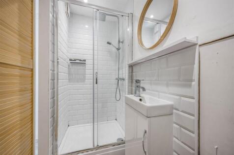 100 Fathoms Reach, Hayling Island-Small-PorticoMar