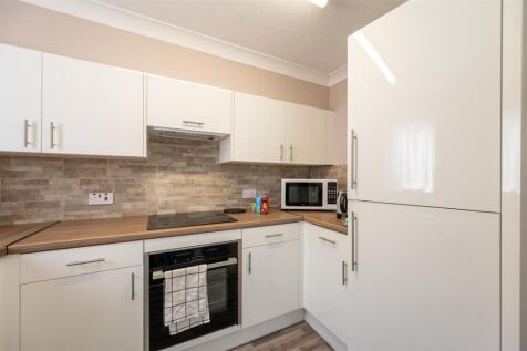 flat 1, 111 Elm Grove 25 18.jpg