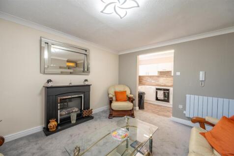 flat 1, 111 Elm Grove 25 15.jpg