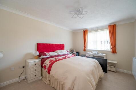 flat 1, 111 Elm Grove 25 10.jpg