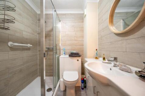 flat 1, 111 Elm Grove 25 6.jpg