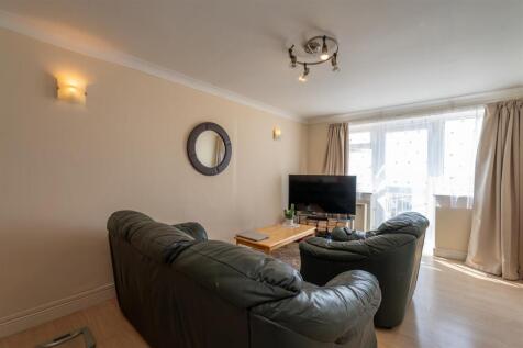 Flat 41 Annes Court 25 6.jpg