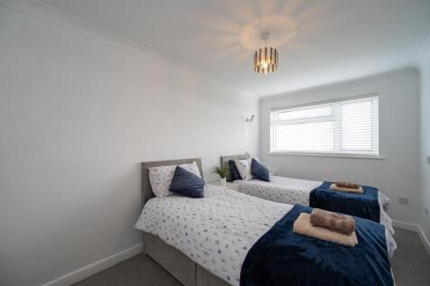-Flat 36 Annes Court 12.jpg