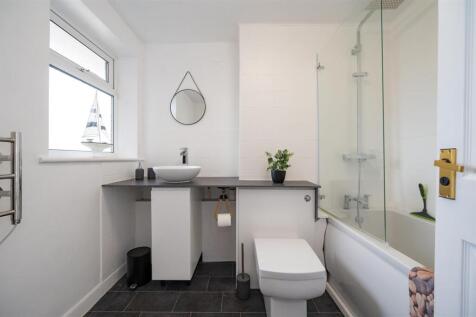 -Flat 36 Annes Court 17.jpg