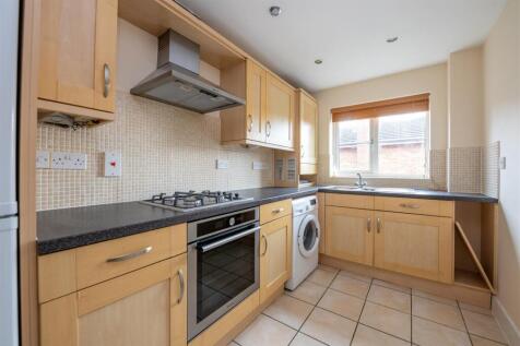 Flat 6 Silver Sands Court-16.jpg