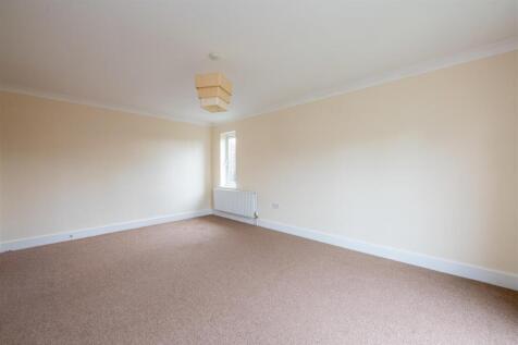 Flat 6 Silver Sands Court-22.jpg
