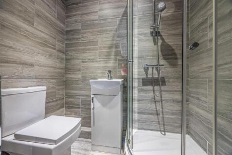 99 Church Road, Hayling Island-Small-PorticoMarket