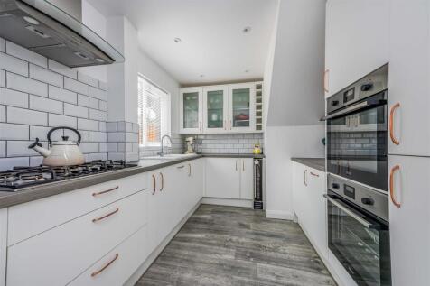 100 Fathoms Reach, Hayling Island-Small-PorticoMar