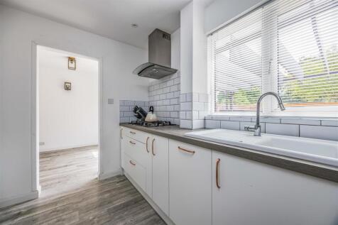 100 Fathoms Reach, Hayling Island-Small-PorticoMar