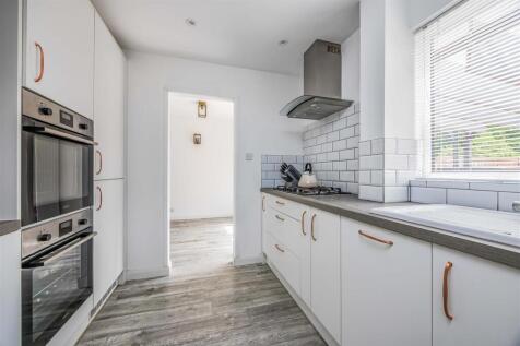 100 Fathoms Reach, Hayling Island-Small-PorticoMar