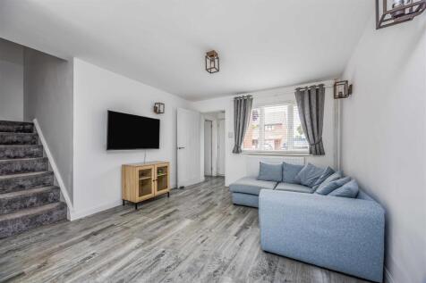 100 Fathoms Reach, Hayling Island-Small-PorticoMar