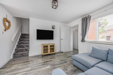 100 Fathoms Reach, Hayling Island-Small-PorticoMar