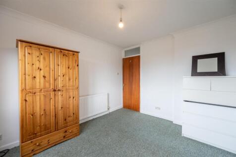 -Flat 2, 27a Creek Road 6.jpg