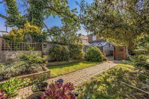 269 Highbury Grove, Cosham-Small-PorticoMarketing-