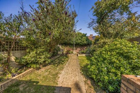 269 Highbury Grove, Cosham-Small-PorticoMarketing-