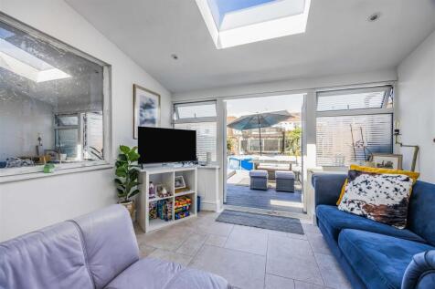 40 Ophir Road, Portsmouth-Small-PorticoMarketing-A