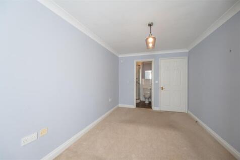 Flat 5 Bank House 25 9.jpg