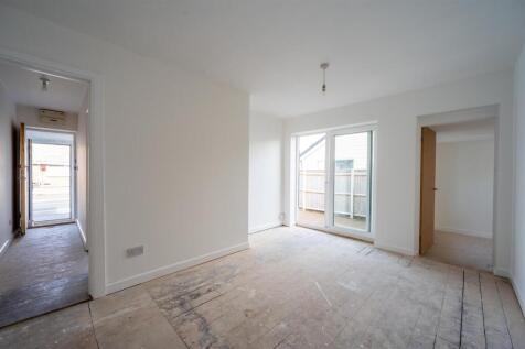 1aEastokeAvenue2210.jpg