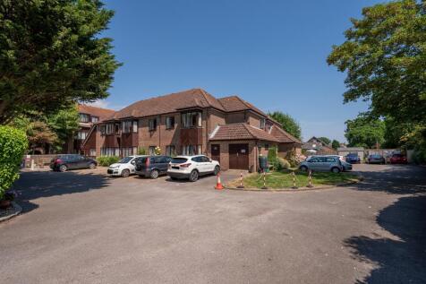 Flat 14 Maple Court 23 13.jpg