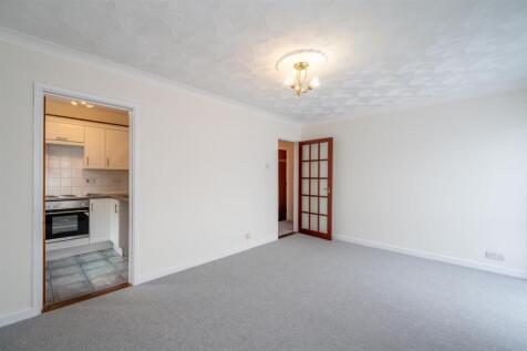 Flat 1 Regatta Court 25 7.jpg