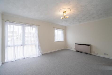 Flat 1 Regatta Court 25 5.jpg