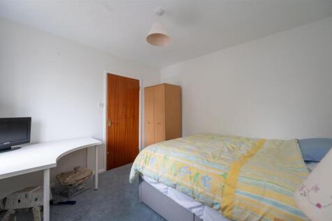 22 Ilex Walk 25 15.jpg