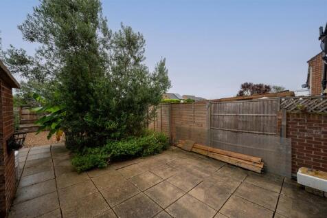 22 Ilex Walk 25 4.jpg