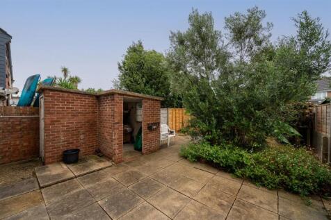 22 Ilex Walk 25 5.jpg