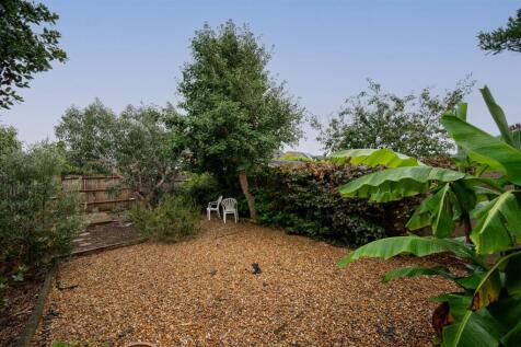 22 Ilex Walk 25 6.jpg