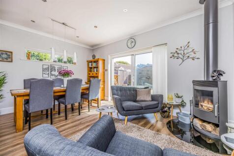 14 Salterns Lane, Hayling Island-Small-PorticoMark