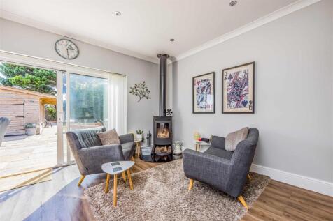 14 Salterns Lane, Hayling Island-Small-PorticoMark