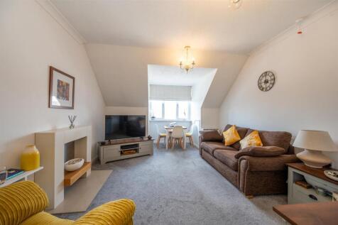 Flat 33 Maple Court 25 9.jpg