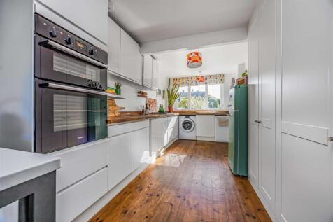57 St Thomas Avenue, Hayling Island-Small-PorticoM