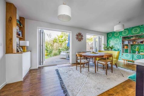 57 St Thomas Avenue, Hayling Island-Small-PorticoM