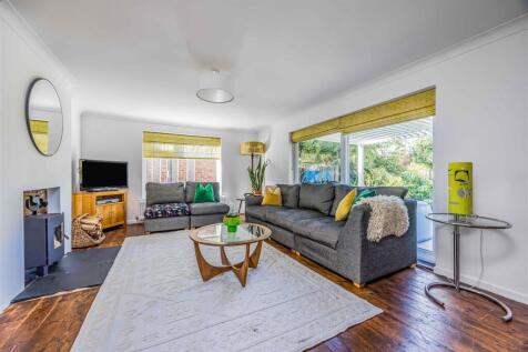 57 St Thomas Avenue, Hayling Island-Small-PorticoM