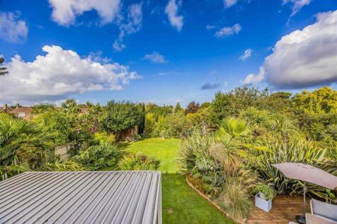 57 St Thomas Avenue, Hayling Island-Small-PorticoM