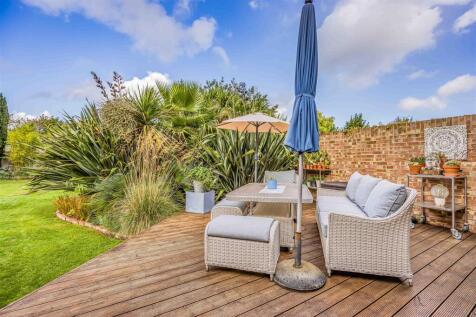 57 St Thomas Avenue, Hayling Island-Small-PorticoM