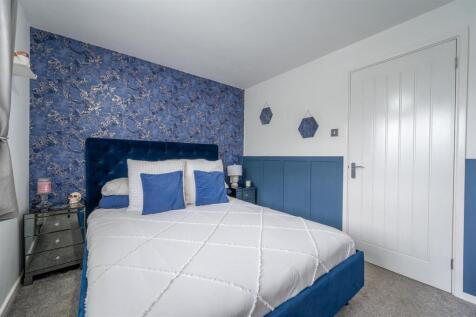 9 Pebble Close 25 12.jpg