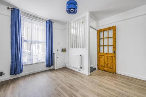 63 Oxford Road, Southsea-PorticoMarketing-Arden&amp;Wa