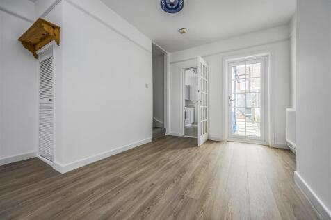 63 Oxford Road, Southsea-PorticoMarketing-Arden&amp;Wa