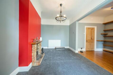 126b Laburnnum Grove2221.jpg