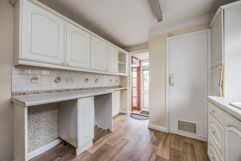 66 Durley Avenue, Cowplain-Small-PorticoMarketing-