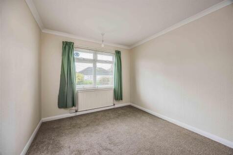 66 Durley Avenue, Cowplain-Small-PorticoMarketing-