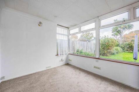 66 Durley Avenue, Cowplain-Small-PorticoMarketing-